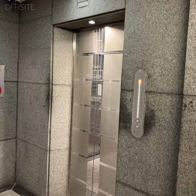 銀座UKビル エレベーター