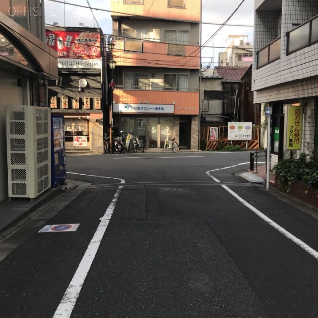 トウセン関町ビル ビル前面道路