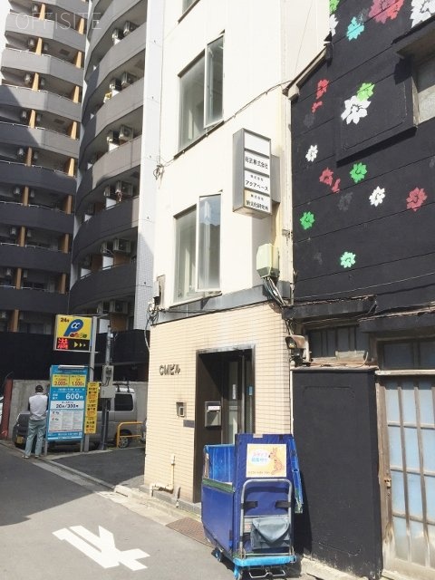 シーエムビル ビル 裏