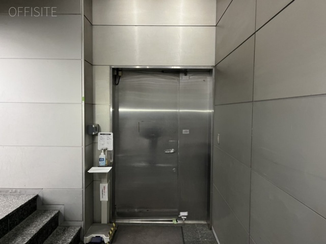 ベネックスSー3　エントランス