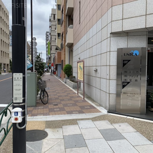 ユニカ雷門ビル ビル周辺道路