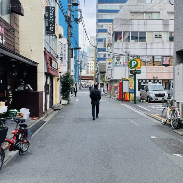 きりやビル 前面道路