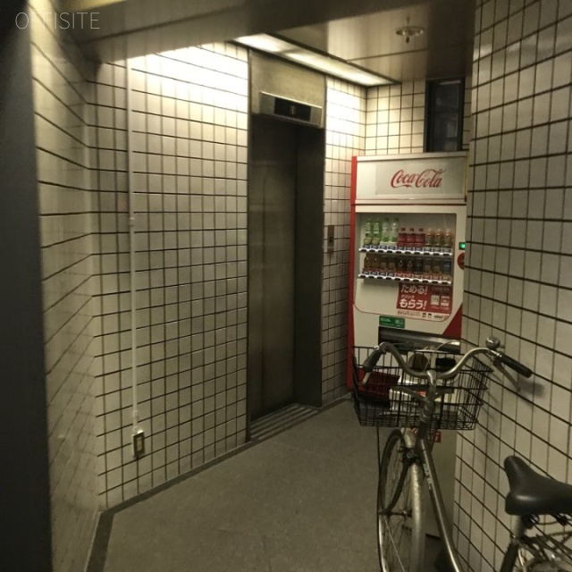 スギコビル 3階 33.91坪　エントランス