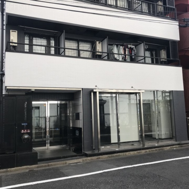 アール新宿御苑 外観