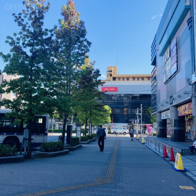 ラパーク瑞江 ビル前面道路