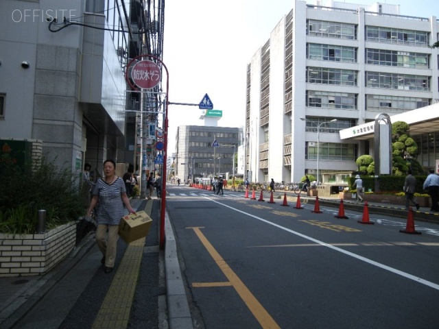 松亀プレジデントビル ビル前面道路