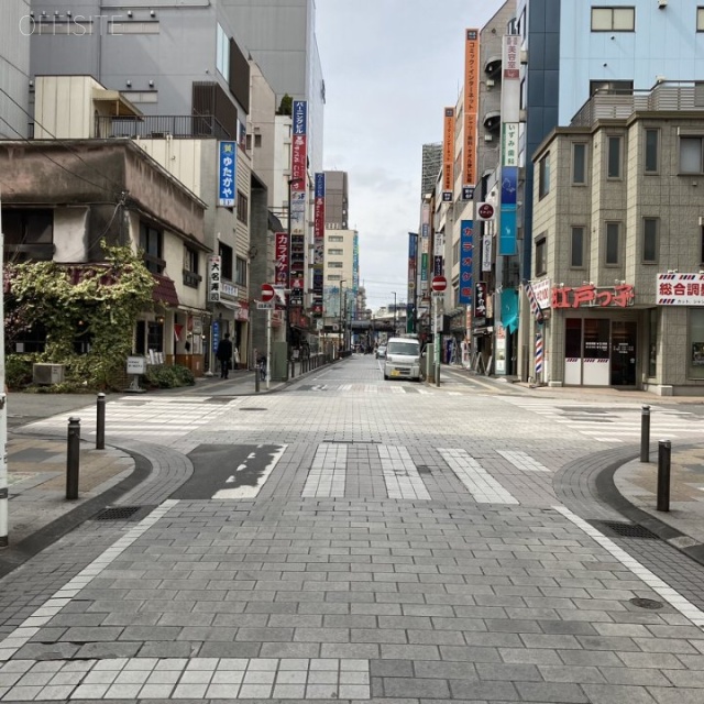 エキニア千葉ビル ビル前面道路