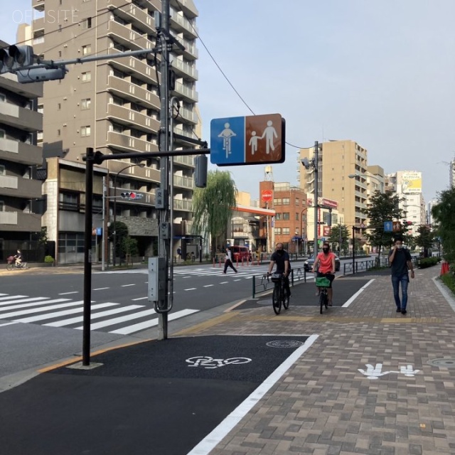 マルベリービル ビル前面道路
