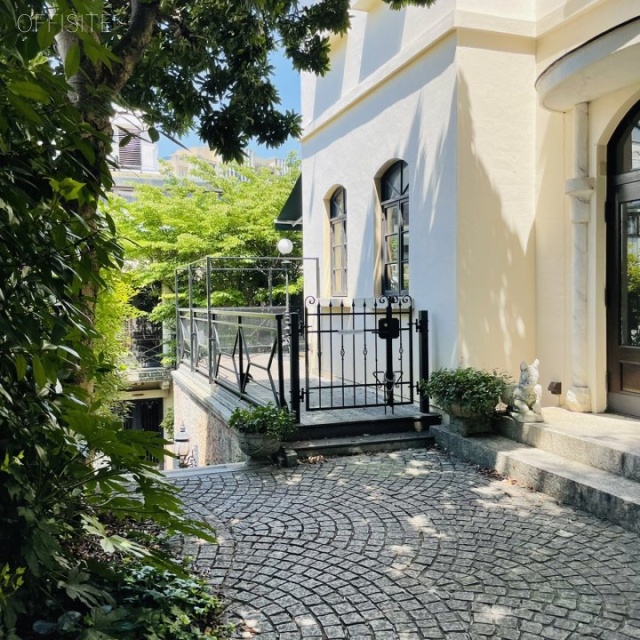ルセーヌ館1号館 エントランス