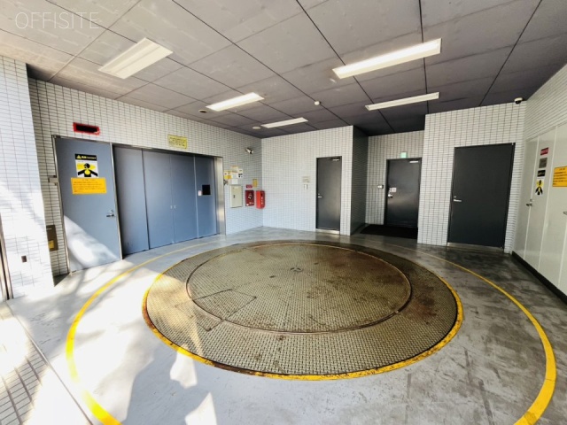 日本生命新横浜ビル 駐車場