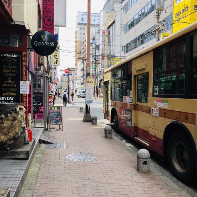 フラワー吉田ビル ビル前面道路