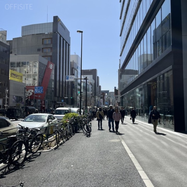 ヒューリック神宮前タワービルディング 前面歩道