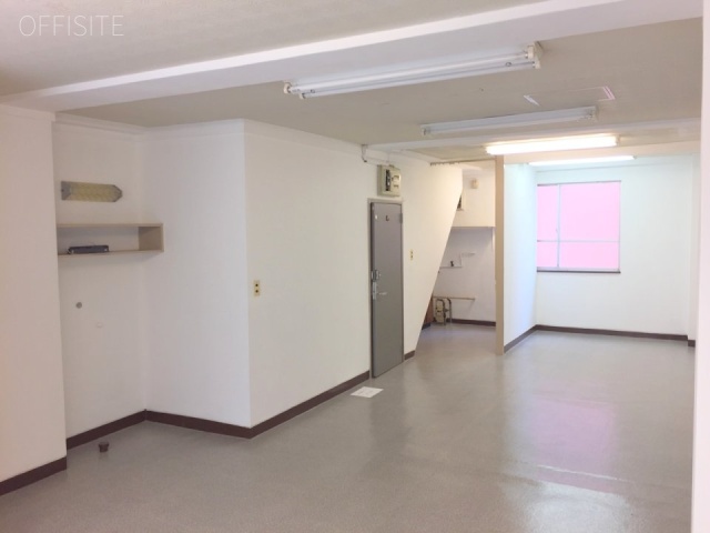 中央ビル 室内