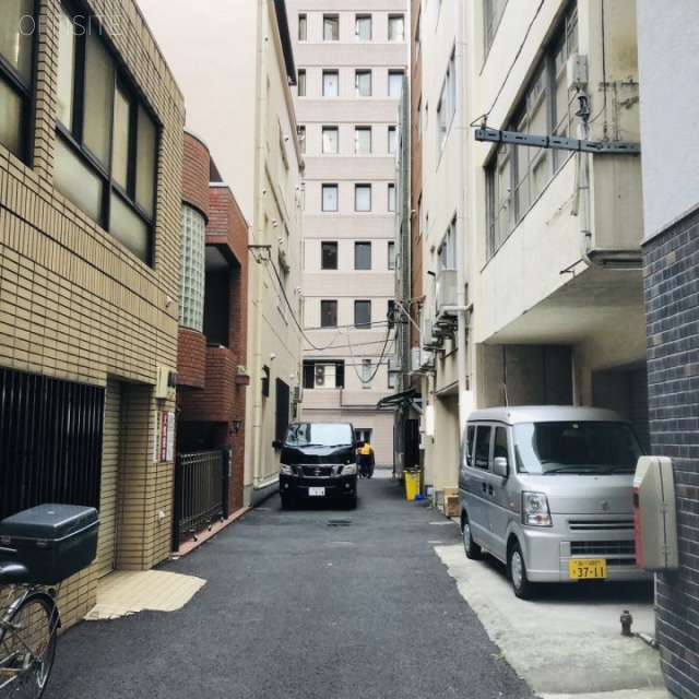 内田(岩本町)ビル ビル前面道路