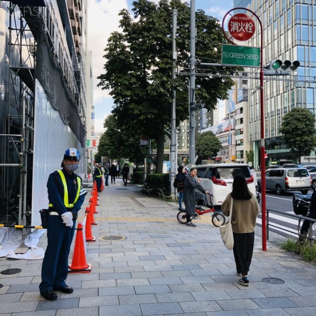 青山OKビル ビル前面道路