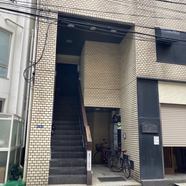 フジビル18 エントランス