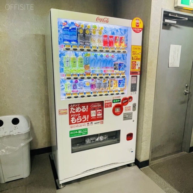 ヤスイビル 自動販売機