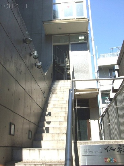 NISHIAZABU FTビル エントランス