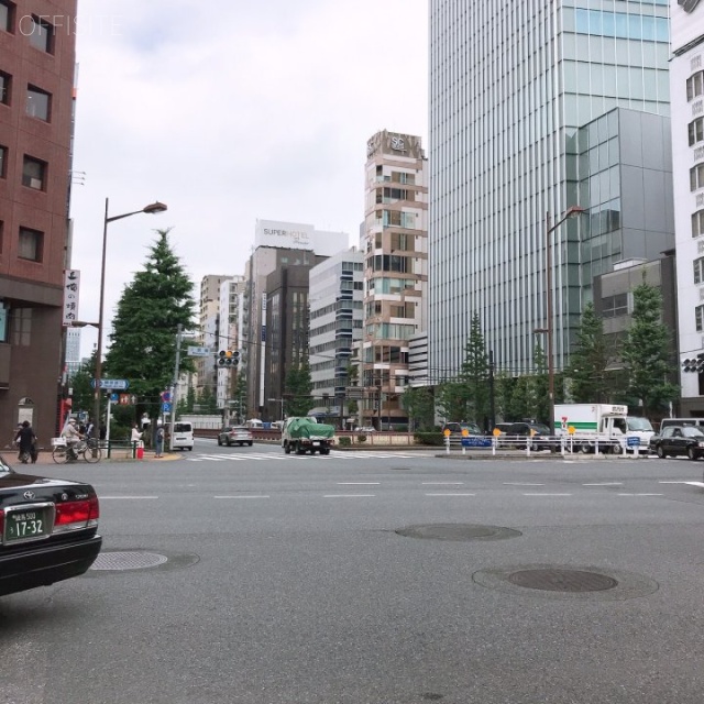 銀座山王ビル ビル前面道路