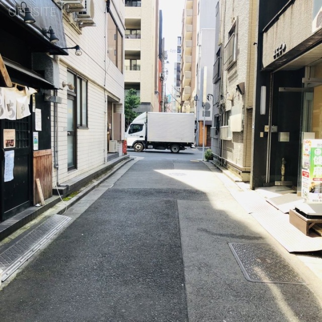 遠藤ビル ビル前面道路