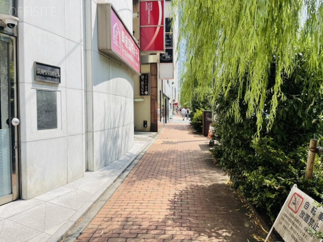 銀座全線座ビル 前面歩道