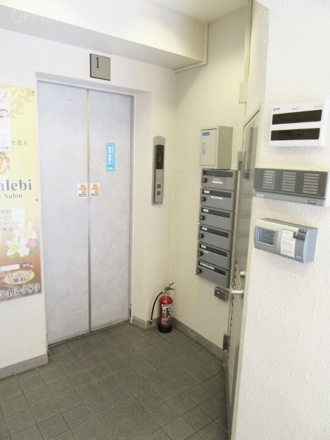 たいまるビル エントランス