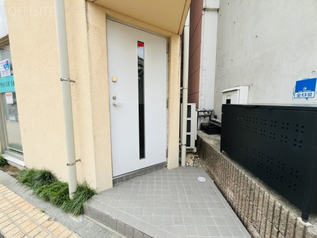 NOZY新宿ビル エントランス