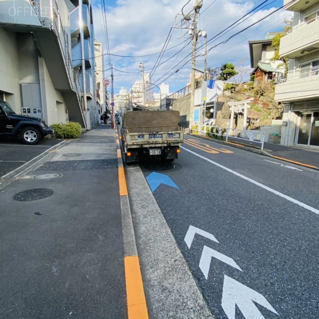 木島ビル 2階【201】 29.30坪　ビル前面道路
