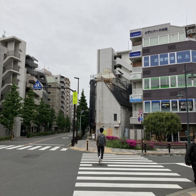 メディパーク中町ビル ビル前面道路