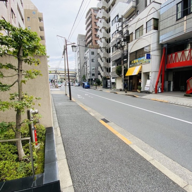 パークハウス麻布十番アーバンス ビル前面道路
