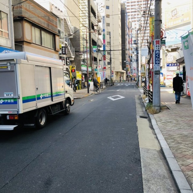 日暮里SKビル ビル前面道路