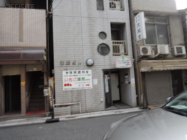 達磨ビル エントランス