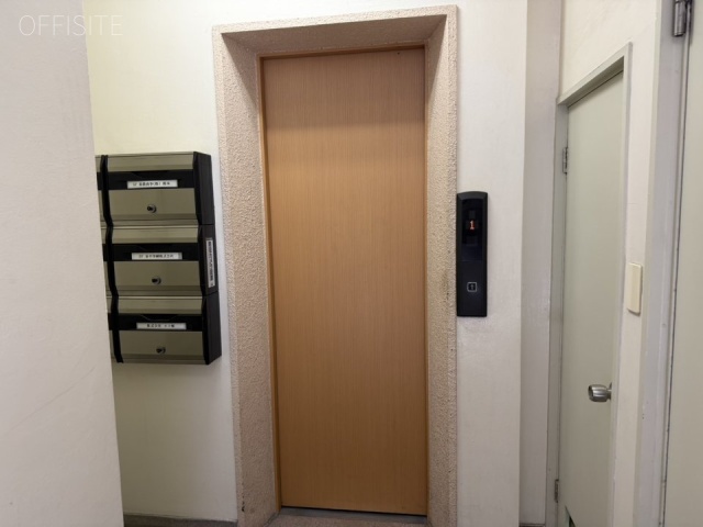 魚鉄ビル　エレベーター