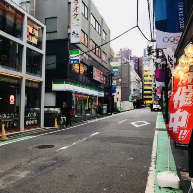 三橋屋ビル ビル前面道路