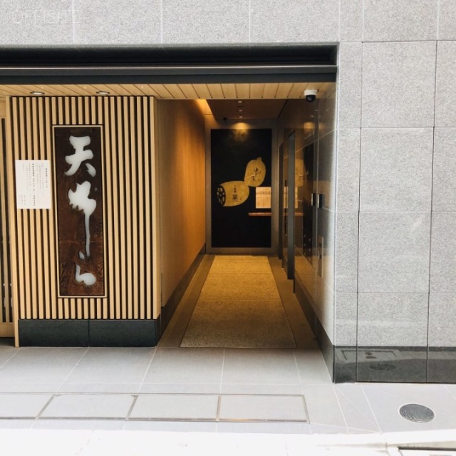 銀座露木ビル エントランス