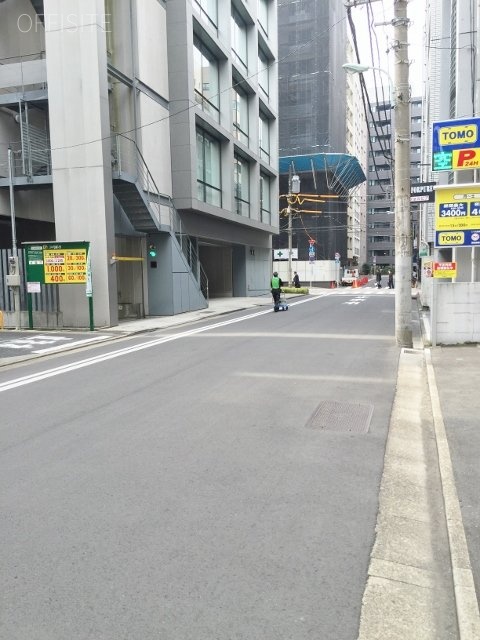 TIDビル ビル前面道路