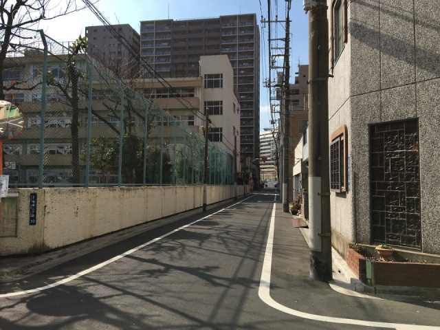 ポップビル ビル前面道路