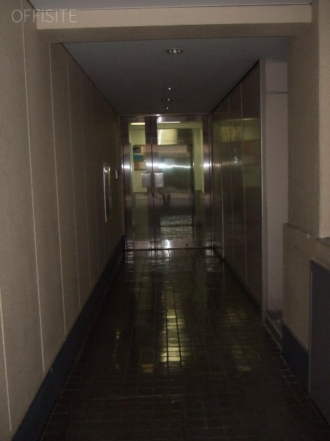 早尾ビル エントランス