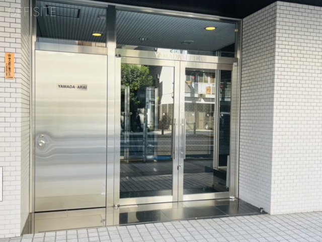 山田ビル　エントランス