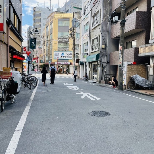 岸野ビル ビル前面道路