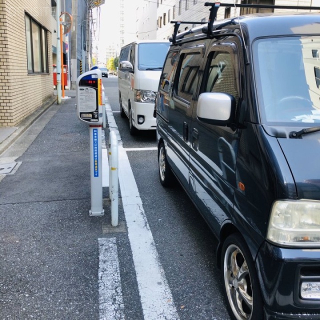 北の丸ビル 前面は錦町有楽町線