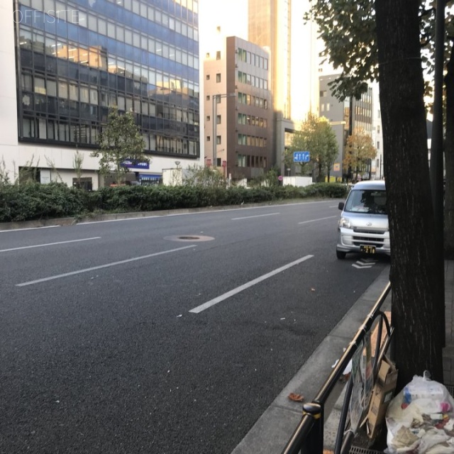 四谷SCビル ビル前面道路