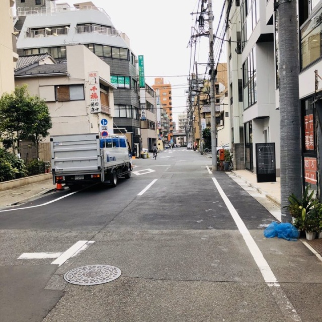 第五花田ビル ビル前面道路