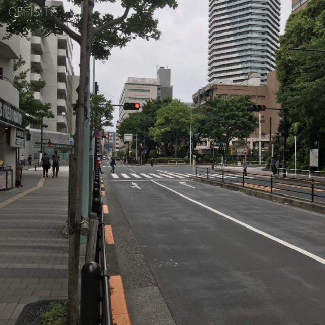サンシャインコーケンプラザ池袋ビル ビル前面道路
