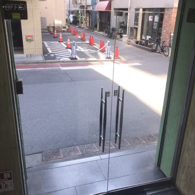中央ビル エントランス