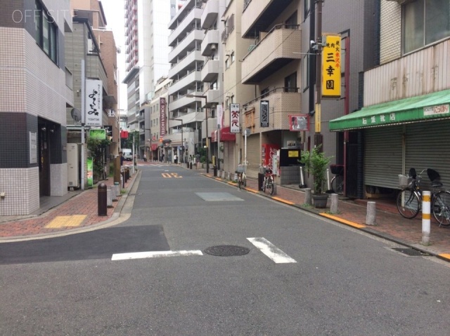 KSビル ビル前面道路