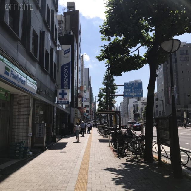 山本ビル ビル前面道路