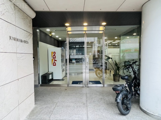 ジュニアー千駄ヶ谷　エントランス