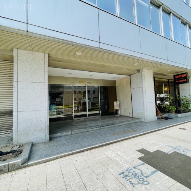 名興中駒ビル オフィスビル出入口