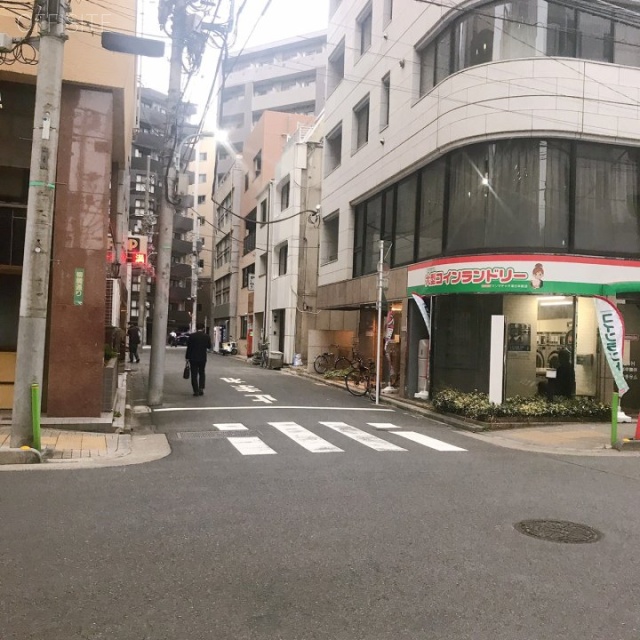 東日本橋第5梶山ビル ビル前面道路